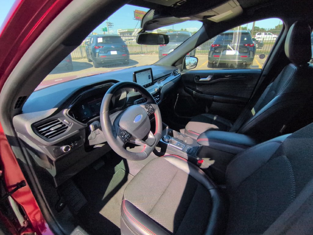 Used 2026 Ford Escape ST-Line FWD image 15