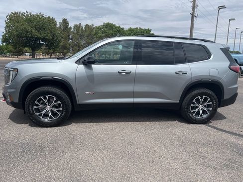 Used 2024 GMC Acadia AT4 AWD/4WD image 2