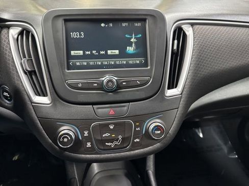 Used 2018 Chevrolet Malibu LS image 15