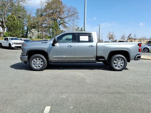 New 2026 Chevrolet Silverado 3500 High Country w/ High Country Premium Package AWD/4WD image 8