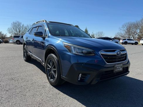 Used 2022 Subaru Outback Premium image 8