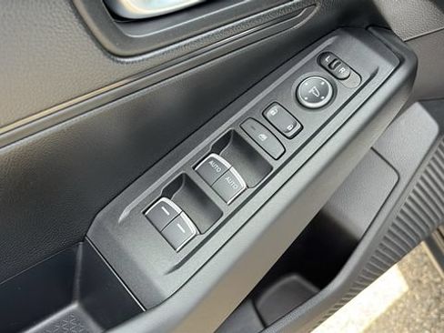 Used 2025 Honda Accord LX image 9