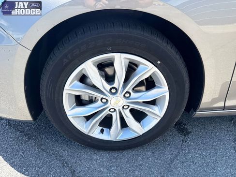 Used 2025 Chevrolet Malibu LT FWD image 27