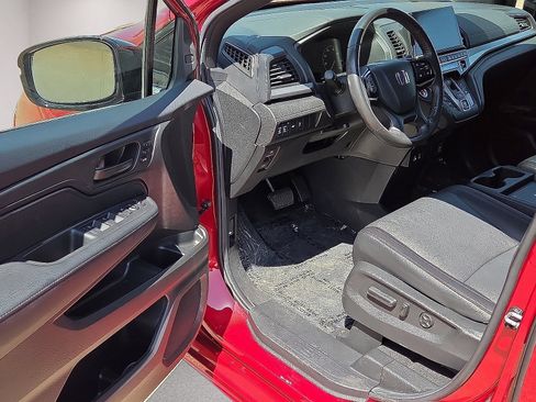 Used 2025 Honda Odyssey Sport-L image 21