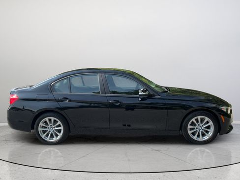 Used 2016 BMW 320i Sedan RWD image 16