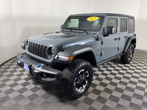 Used 2025 Jeep Wrangler Unlimited Rubicon 4xe AWD/4WD image 9