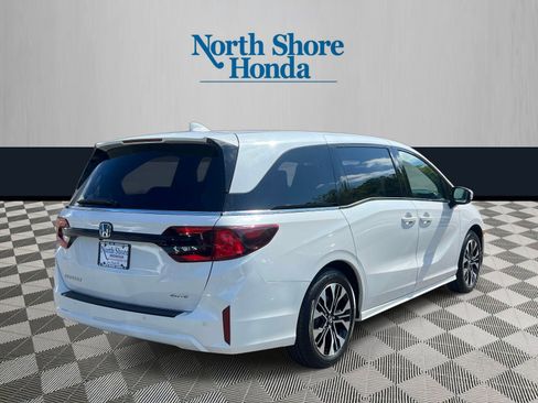 Used 2026 Honda Odyssey Elite image 4