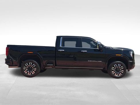 Used 2026 GMC Sierra 2500 Denali Ultimate w/ Max Trailering Package AWD/4WD image 9