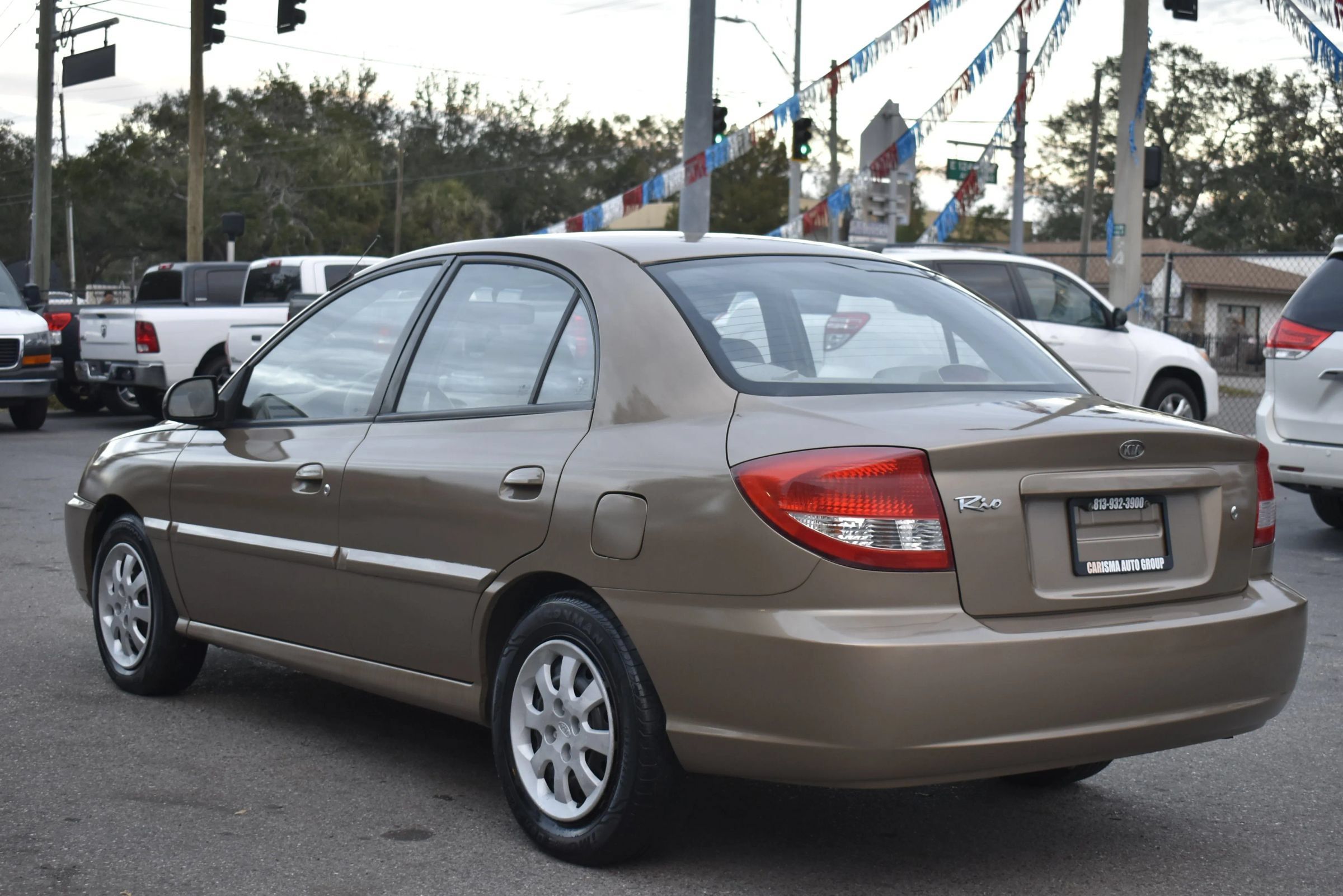 Used 2005 Kia Rio Sedan FWD image 6