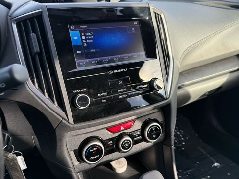 Used 2021 Subaru Crosstrek 2.0i image 17