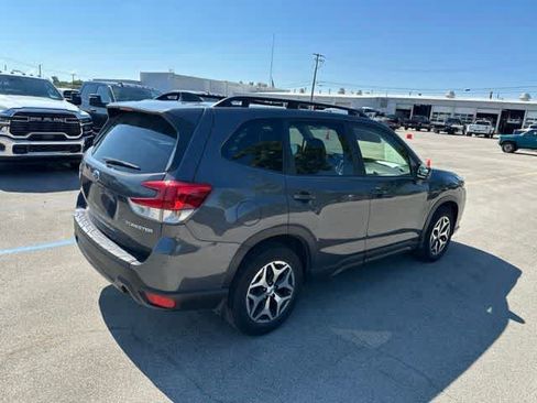 Used 2023 Subaru Forester Premium AWD/4WD image 24
