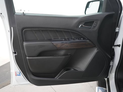 Used 2022 GMC Canyon Denali AWD/4WD image 16