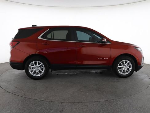 Used 2024 Chevrolet Equinox LT FWD image 14