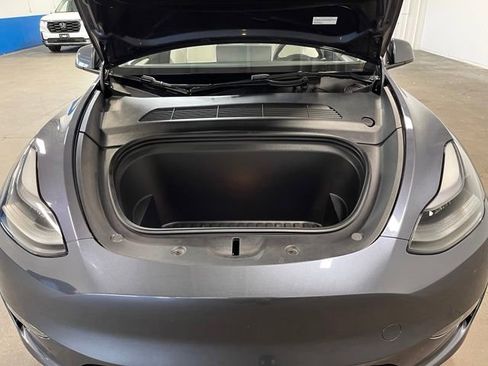Used 2023 Tesla Model Y Performance AWD/4WD image 9