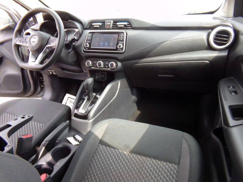 Used 2020 Nissan Versa S FWD image 28
