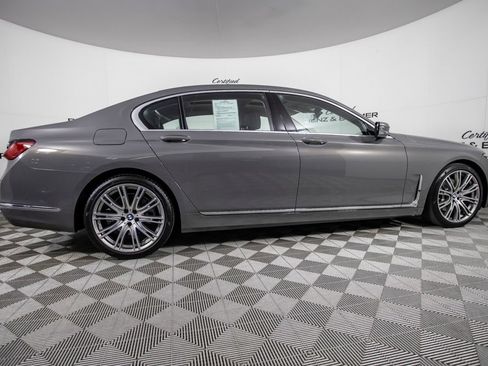 Used 2022 BMW 740i RWD image 4