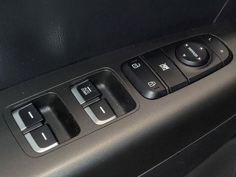 Used 2021 Kia Sportage LX image 27