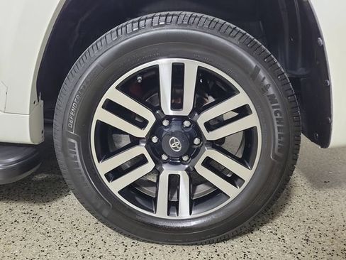 Used 2019 Toyota 4Runner Limited RWD image 8
