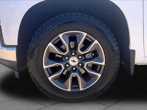 Used 2019 Chevrolet Silverado 1500 LT w/ Texas Edition RWD image 11