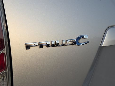 Used 2012 Toyota Prius C One FWD image 5