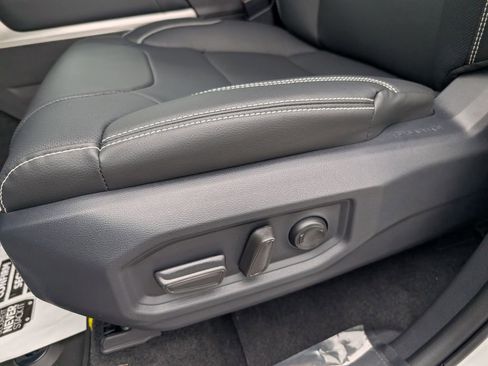 New 2026 Toyota Tundra Limited AWD/4WD image 9