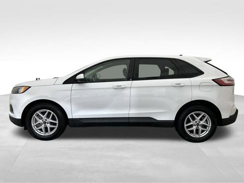 Used 2024 Ford Edge SEL image 2