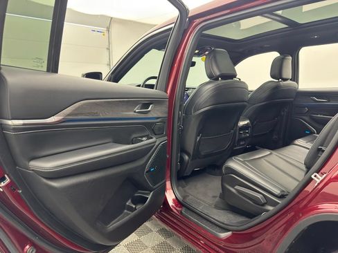 Used 2022 Jeep Grand Cherokee L Overland AWD/4WD image 49