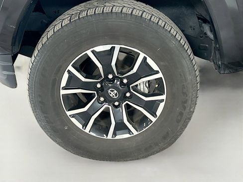 Used 2023 Toyota Tacoma TRD Sport w/ Advanced Technology Package image 27