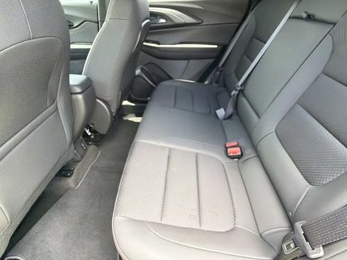 Used 2023 Chevrolet TrailBlazer RS w/ Sun and Liftgate Package FWD image 26