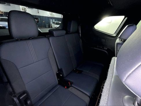 Used 2024 GMC Acadia AT4 w/ Luxury Package AWD/4WD image 35