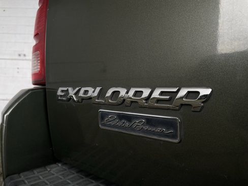 Used 2004 Ford Explorer Eddie Bauer image 9