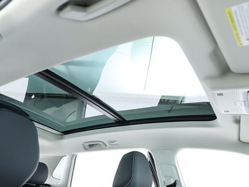 New 2026 Volkswagen Tiguan SE image 37