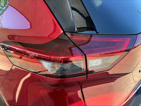 Used 2023 Nissan Rogue SV image 29