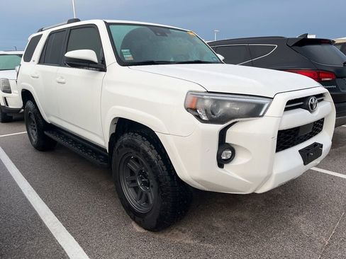 Used 2021 Toyota 4Runner SR5 AWD/4WD image 2