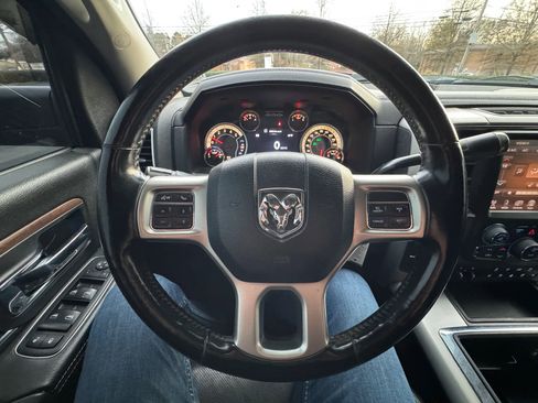 Used 2014 RAM 3500 Laramie image 27