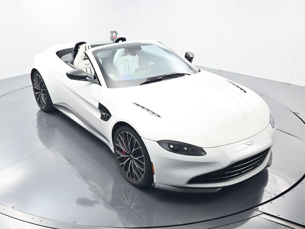 Used 2023 Aston Martin V8 Vantage Roadster RWD image 46