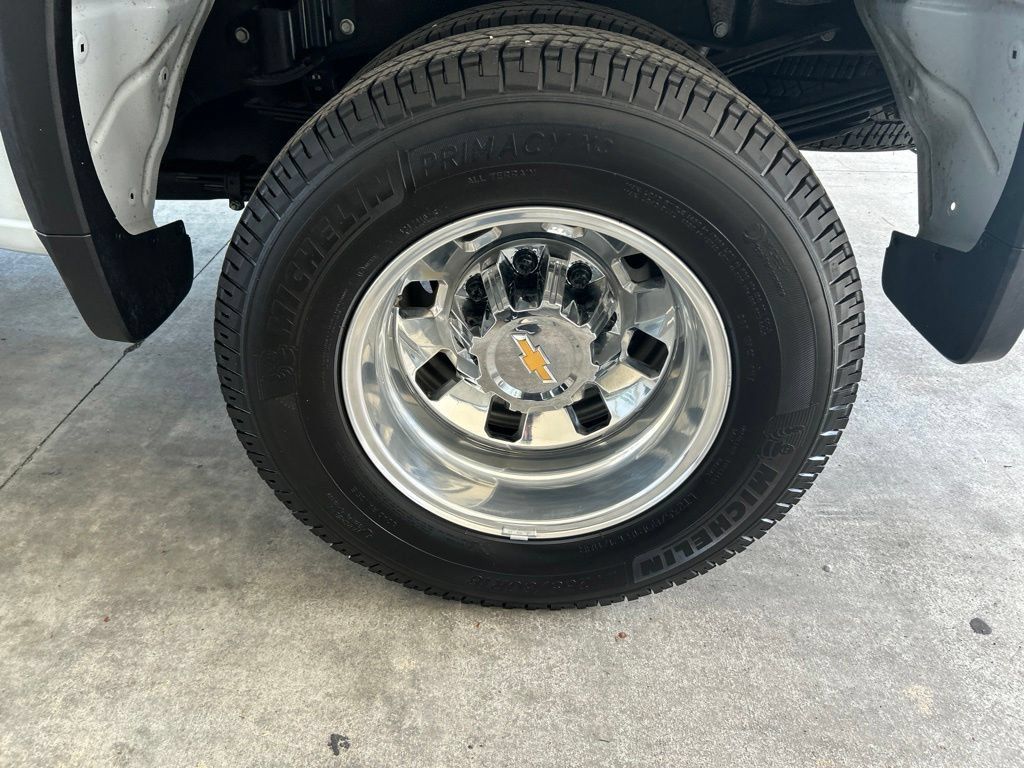 Used 2026 Chevrolet Silverado 3500 High Country w/ Technology Package AWD/4WD image 23