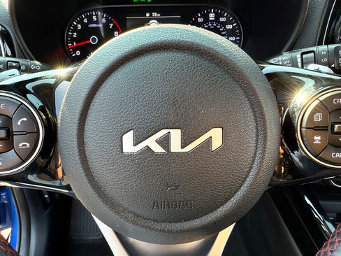 Used 2022 Kia Soul Turbo image 33