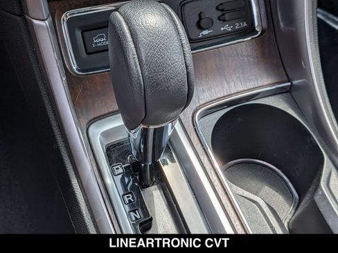 Used 2019 Subaru Ascent Touring w/ Popular Package #3 AWD/4WD image 8