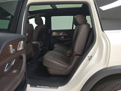 Used 2022 Mercedes-Benz GLS 450 4MATIC image 13