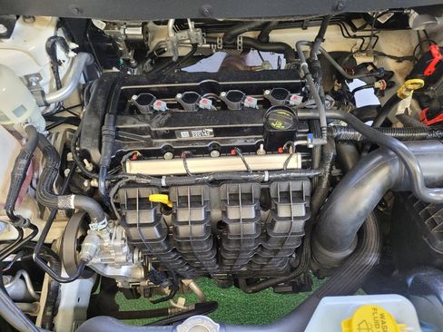 Used 2020 Dodge Journey SE w/ SE Popular Equipment Group FWD image 30