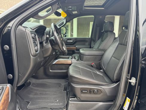 Used 2021 Chevrolet Silverado 3500 High Country w/ Z71 Off-Road Package image 13