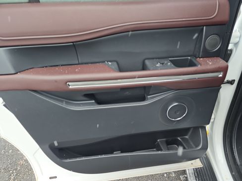Used 2022 Ford Expedition Max Limited AWD/4WD image 17