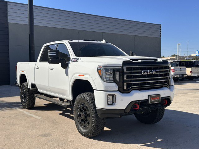 Used 2020 GMC Sierra 2500 AT4 w/ AT4 Premium Package AWD/4WD image 3