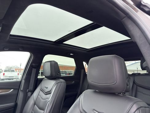 Used 2019 Cadillac XT5 Platinum image 19