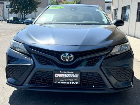 Used 2021 Toyota Camry SE w/ Carpet Mat Package (TMS) FWD image 9