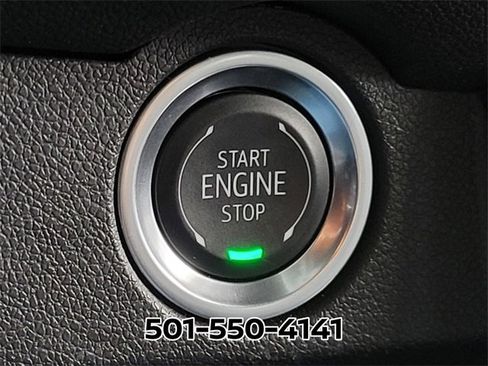 Used 2025 Chevrolet Traverse LT image 26