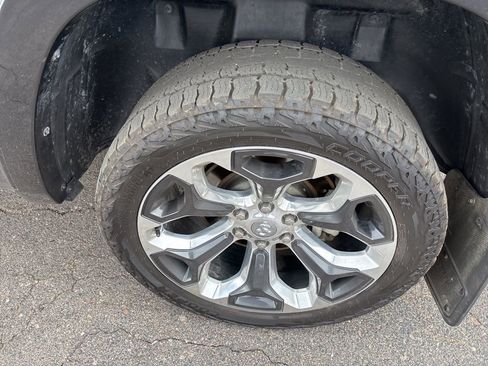 Used 2022 RAM 1500 Limited w/ Body-Colour Bumper Group image 7