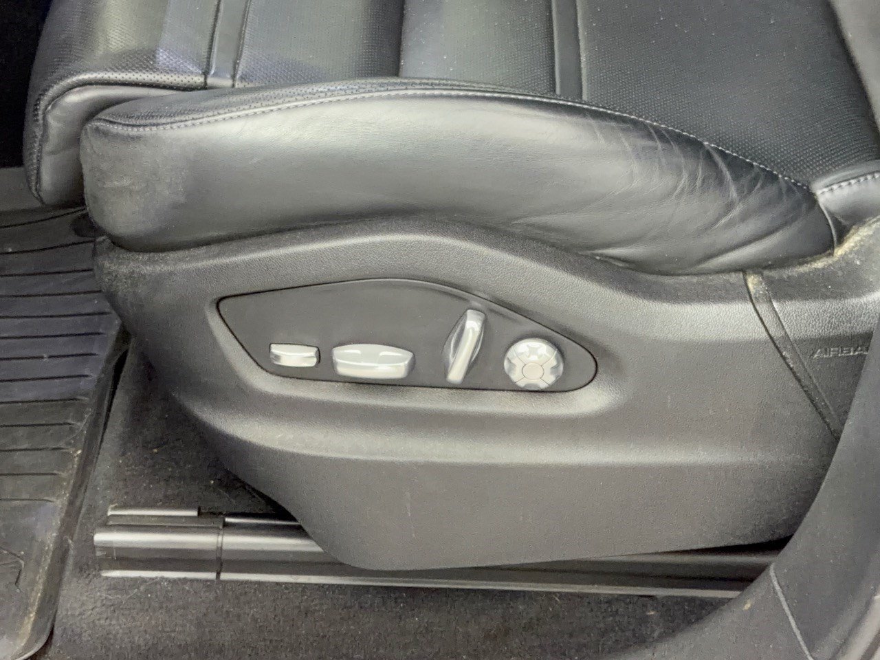 Certified 2021 Porsche Cayenne GTS AWD/4WD image 16
