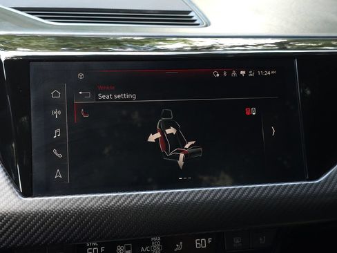 Used 2022 Audi RS e-tron GT w/ Carbon Performance Package AWD/4WD image 43